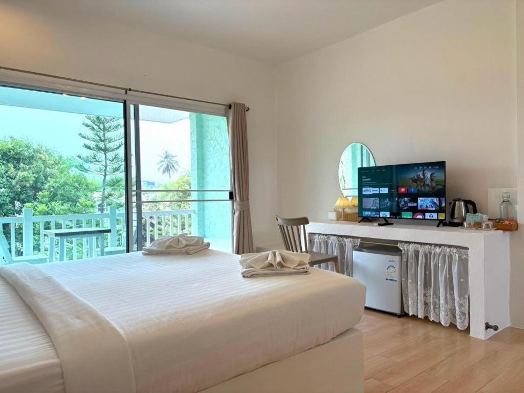 Charisma Resort Suan Phueng Bagian luar foto