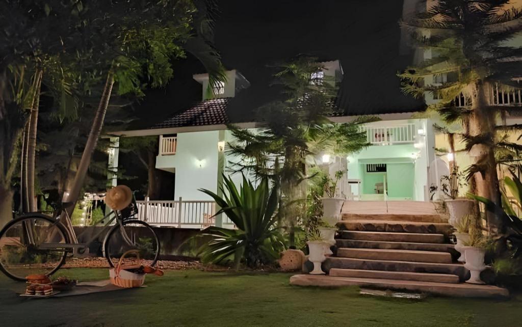 Charisma Resort Suan Phueng Bagian luar foto