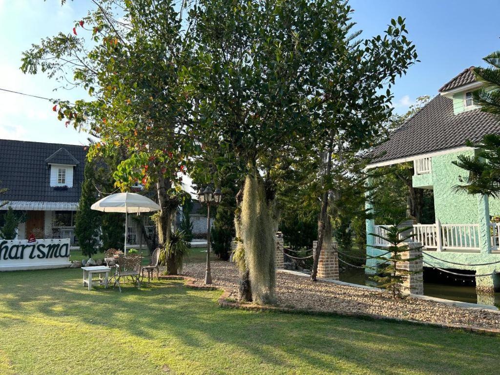Charisma Resort Suan Phueng Bagian luar foto
