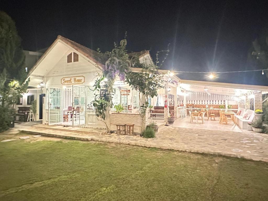Charisma Resort Suan Phueng Bagian luar foto
